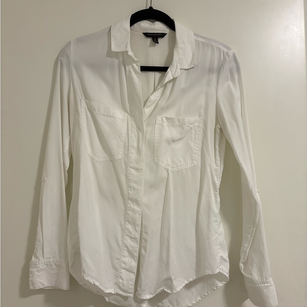 Banana Republic White Button Down Shirt